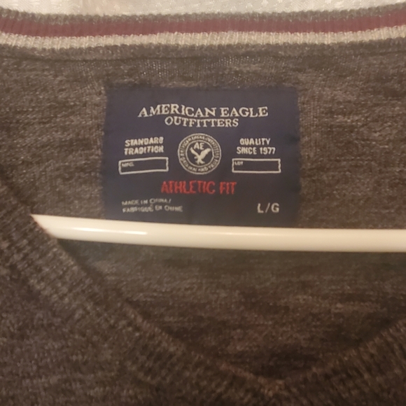 American Eagle Outfitters Pullover Sweater - Picture 4 of 5